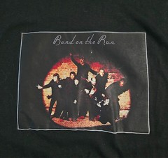 Paul McCartney & Wings “Band On The Run” Older Tee Shirt (ARGENTINA)
