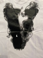 Sz L White Round Neck V Lone T Shirt Angel Smoke Black Print 100% Cotton LARGE