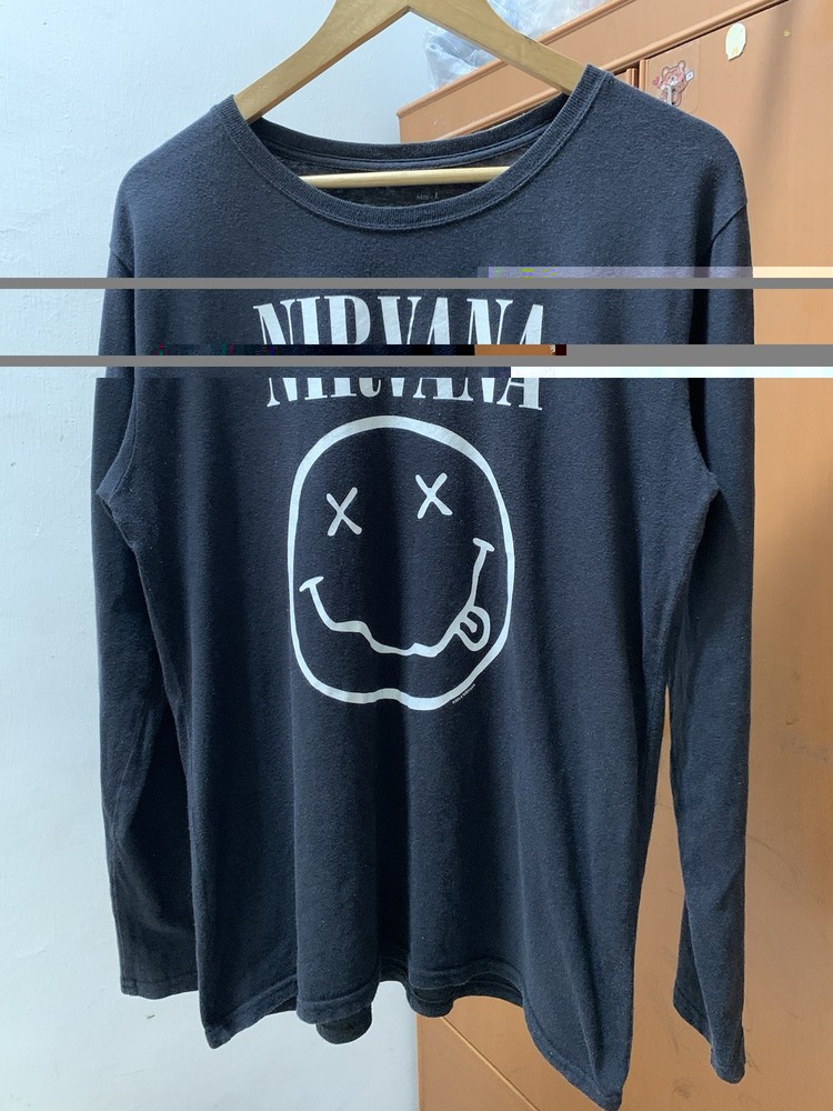 Vintage Y2K Nirvana Iconic Smile Long Sleeve Tee