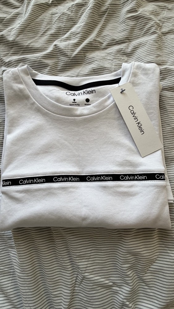 calvin klein t shirt men medium
