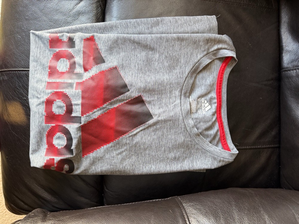 adidas Boy’s Gray Logo Print Crew Neck Short Sleeve T-Shirt XL 18-20