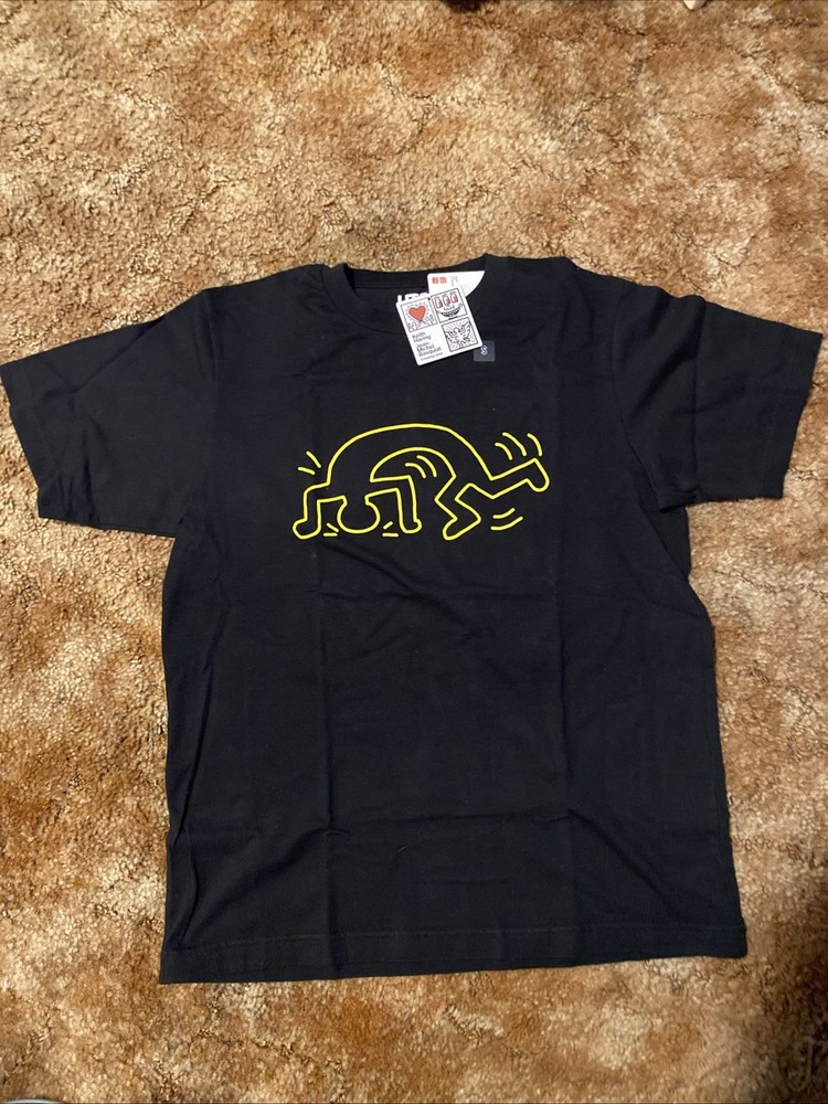 Uniqlo Men’s Keith Haring T-Shirt Short Sleeve (SIZE: Small)