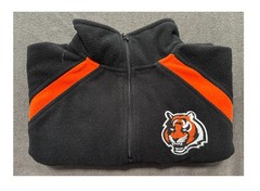 NFL BENGALS LONG SLEEVE/COLLARED NECK/ ZIPPER SWEATSHIRT? SIZE L