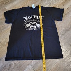 Gildan Nashville Est 1179 Tourist Graphic Crew Neck Tee Shirt Mens Size Medium