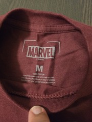 Marvel Spider-Man Web Shooting T-Shirt Burgandy Size Medium