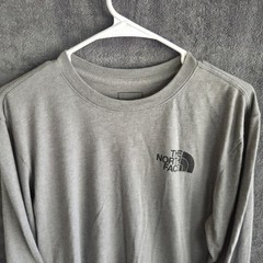 The North Face Shirt Men Medium Gray Long Sleeve Logo Outdoor Casual Tee