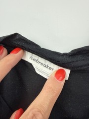 Icebreaker Shirt Mens Medium Black 150 Merino Wool Long Sleeve Graphic Tee