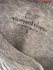 Vineyard Vines Men’s Small Gray Whale Short Sleeve Cotton T-shirt with Pocket