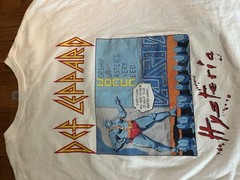 Def Leppard T-shirt, Sz L Hysteria Women of Doom Comic Tour Concert Rock Band
