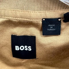 Boss T Shirt Mens Medium Beige Textured Preppy Academia Travel Business Casual