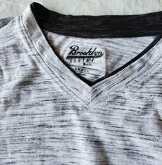 New Brooklyn Cloth Men’s Gray with Black & Gray Streaks – Size Small