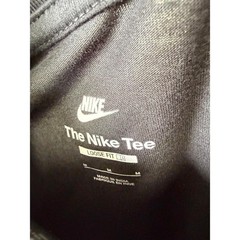 Nike. The Nike Tee. Loose fit. Men’s size MEDIUM. Black tee shirt.