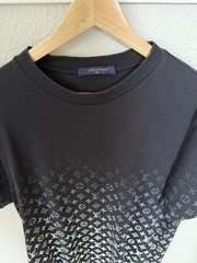 Louis Vuitton Men’s Monogram Gradient T-Shirt XL