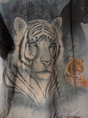 Vintage 2003 The Mountain Tiger Animal Nature Big Cat Blue Medium T-Shirt