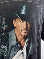 Tim McGraw Emotions Traffic Tour Concert Black T-Shirt – Size Large