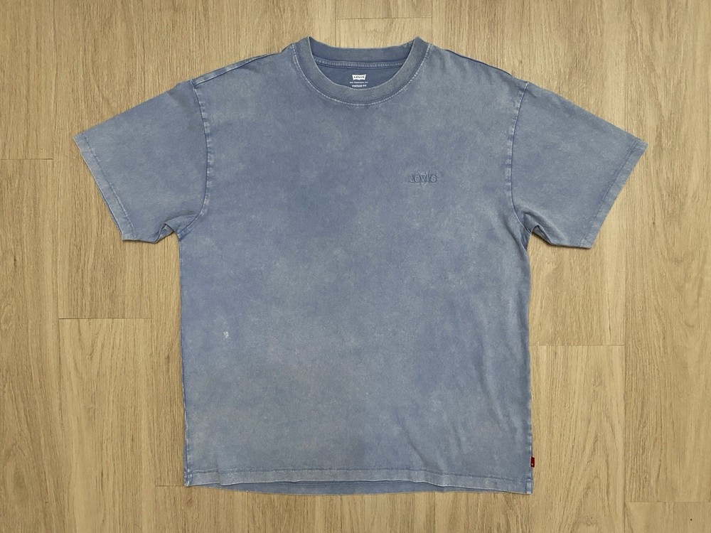 NWT Levi’s Mineral Wash Blue Red Tab Vintage Fit T-Shirt Men’s Medium Relaxed