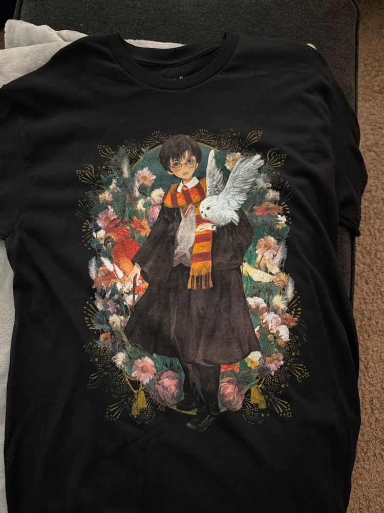 Harry Potter Anime T Shirt Sz M Loot Crate exclusive Black T-shirt w/Hedwig