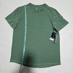 Trajectory Men’s olive green Gorgeous Performance T-shirt, size M.