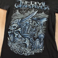 The Devil Wears Prada t-shirt SMALL vtg y2k metalcore warped tour scene