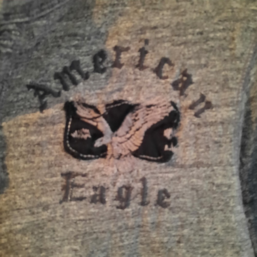 Mens American Eagle Long Sleeve Heathered Gray Henley Black Logo Sz Medium EUC