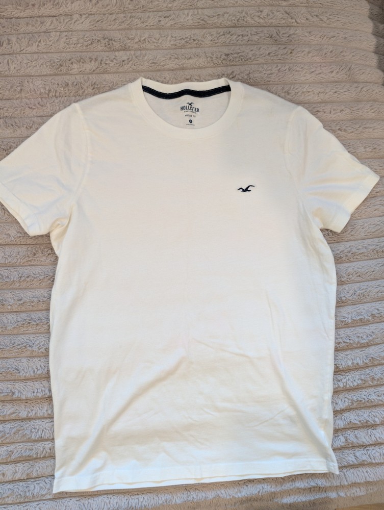 Hollister California Muscle Fit T-Shirt Men’s Medium White Short Sleeve Tee
