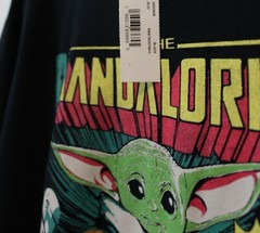 Star Wars The Mandalorian Baby Yoda Men’s T-shirt Black Multisize NWT