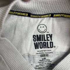 Smiley World T Shirt Men’s Large Gray Graphic Front Back Graffiti Bear Chain
