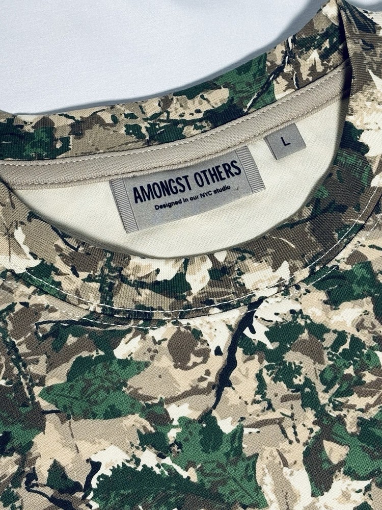 Amongst Others Drop Shoulder Boxy Fit Short Sleeve Shirt Camo Men’s Large NWT