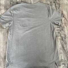Lululemon Men’s Chest Pocket Relaxed Fit Tee Oxford – Grey – Medium