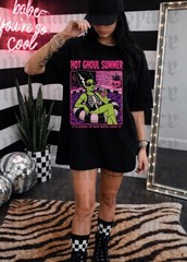 Hot Ghoul Summer Spooky Halloween Girl In Floaty Vacation Outfit T-Shirt