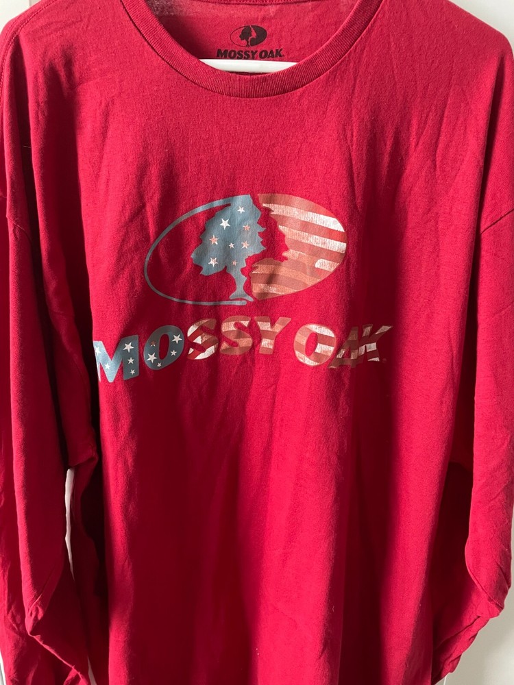 Mossy Oak Men’s L/S Patriotic Red Graphic T- Shirt. Size 2XL.NWT