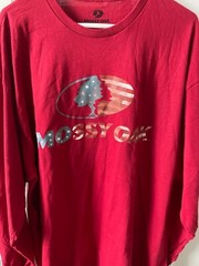 Mossy Oak Men’s L/S Patriotic Red Graphic T- Shirt. Size 2XL.NWT