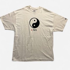Vintage Yin Yang Graphic T-Shirt Hanes Beefy-T Men’s White Streetwear Tee