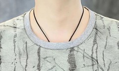 Men’s Trendy Ripped Sequins Graphic T-Shirt Casual Distressed Short Sleeve Top
