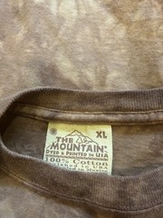 Men’s Brown T-Shirt Size XL The Mountain 2004 Deer Woods Buck All Over Vintage