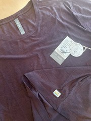 NEW! VUORI Men Strato Tech T-Shirt SS—(M)—“RAISIN HEATHER”—Active Top + SPF—Soft