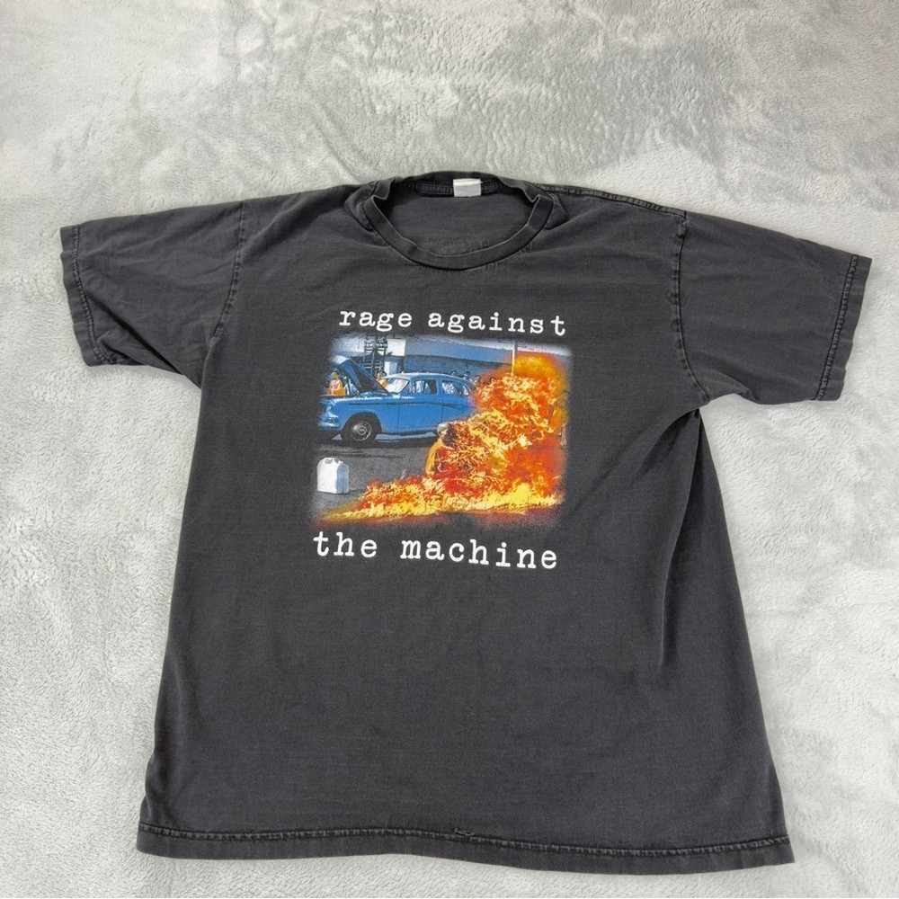 Vintage Rage Against the Machine Men’s Size Large Fits Smaller Band T-shirt