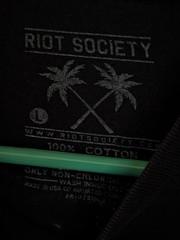 RIOT SOCIETY Tokyo Los Angeles koi fish Cotton Men’s t-shirt tee Size L Black
