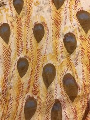 WOMENS SCARF. LARGE 100% COTTON. LIGHT & COMFORTABLE TO WEAR
