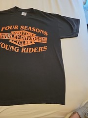Harley Davidson Tee Shirt Men’s Size L Four Seasons Young Riders