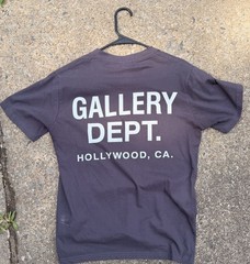 grey gallery dept t shirt unisex small