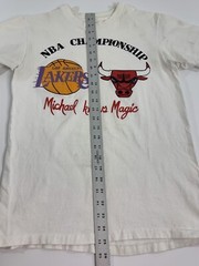 Vintage 90s NBA Chicago Bulls, Lakers Champion Hanes T Shirt Size Medium USA
