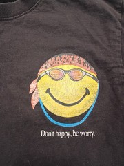 Chinatown Market Smiley Shirt Size Small Don’t Worry Ve Happy