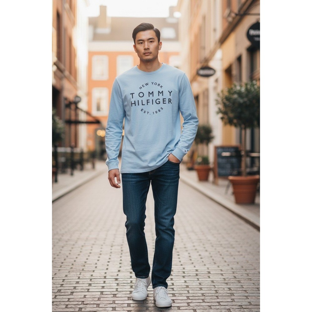 Tommy Hilfiger Long Sleeve Graphic Tee Mens Medium Baby Blue Y2K Streetwear