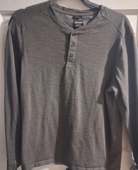 prAna Men’s M Gray Solid Long Sleeve Henley T-Shirt, Standard Fit