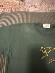 Australian Design Embroidered Kangaroo Men beige Short Sleeve T Shirt Sz. XL