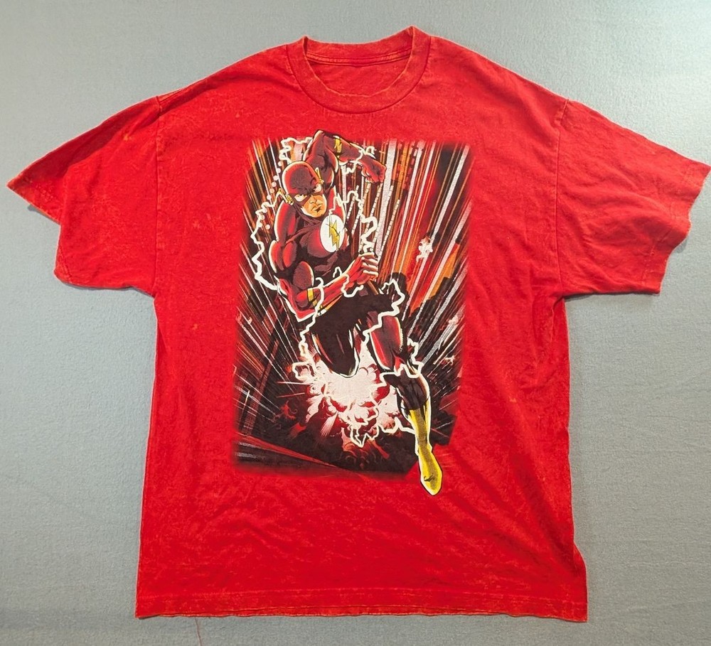 Vintage Red The Flash Graphic T-Shirt, Size XL, Classic Comic Book Design