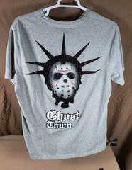 Roku Studio, Ghost Town, Jason Mask Friday The 13th Grey T-Shirt 3XL, Pre-Owned.