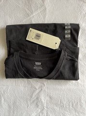 NWT Men’s Levi’s Classic Logo T-shirt. Sz Small & Black Retail $24.50