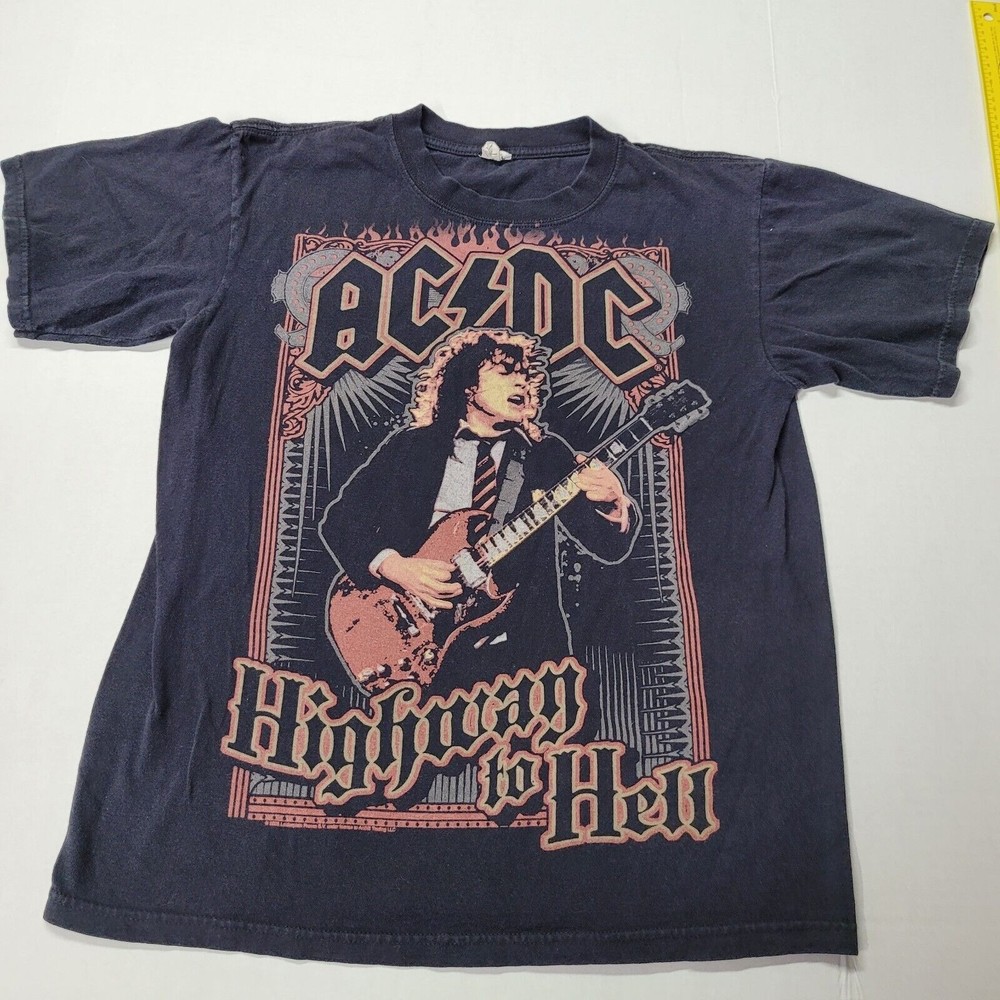 AC/DC MENS BLACK Tshirt Angus Young Highway to Hell Size Med.
